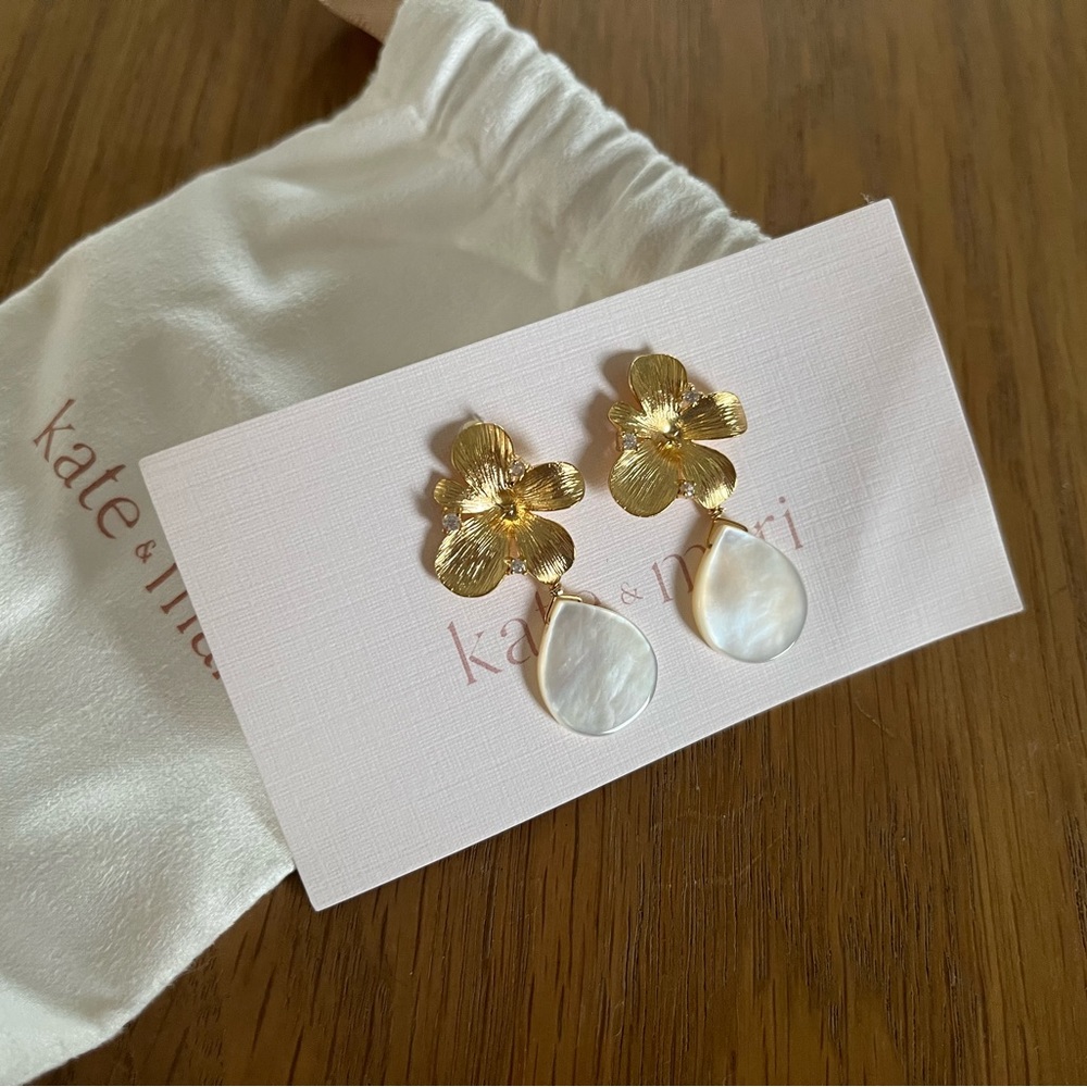 Pearl drop bridesmaid earrings